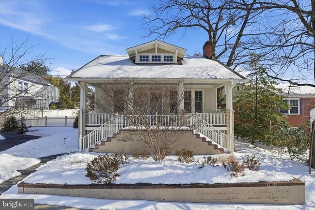 Building Photo - 511 N Fillmore St