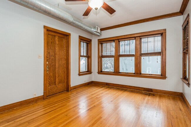 Building Photo - 3535 W School St