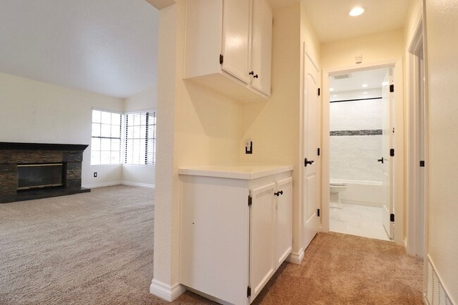 Building Photo - Welcome to this updated single-story 3-bedroom, 2-bath home located in the desirable Fairfield Mi...