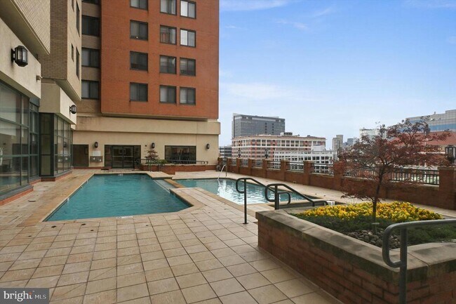 Building Photo - 414 Water St