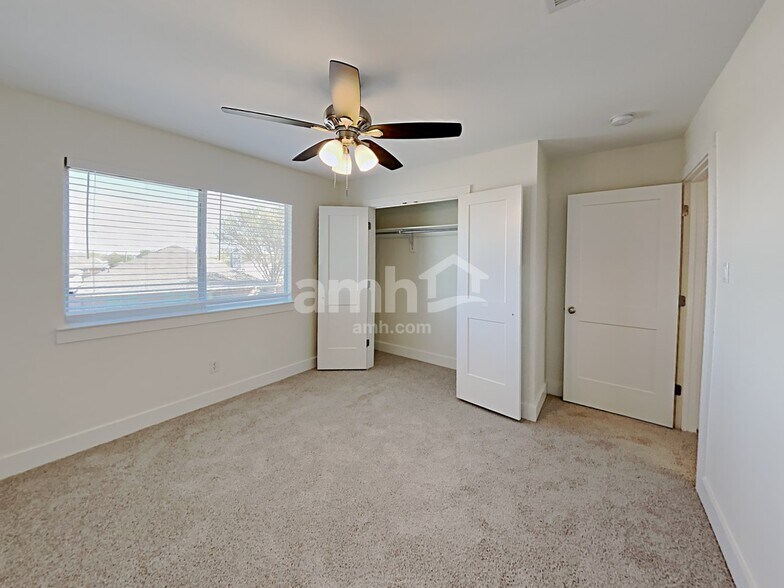 Building Photo - 1421 Teal Way