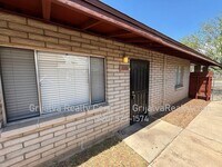 Building Photo - 110elm