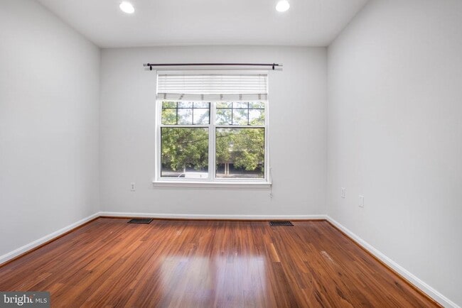 Building Photo - 11325 Aristotle Dr