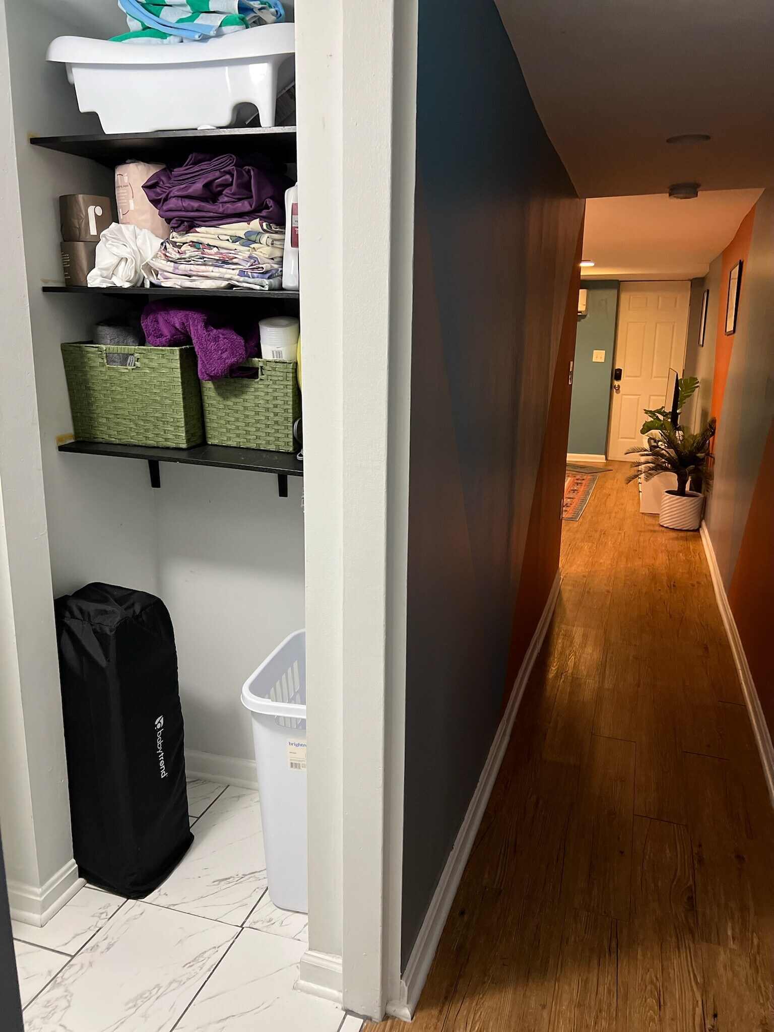 Building Photo - 633 14th St NE