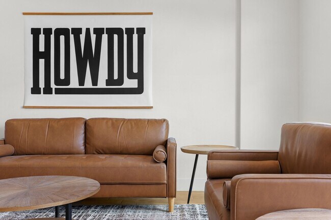 Building Photo - 4Bed/4Bath - Fully Furnished Townhome Avai...