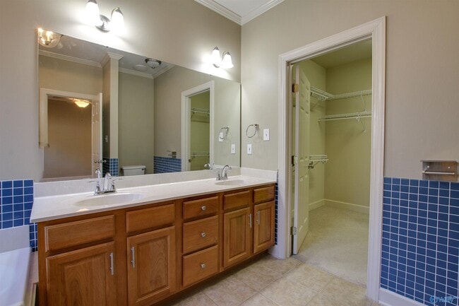 Building Photo - 976 Tracey Ln