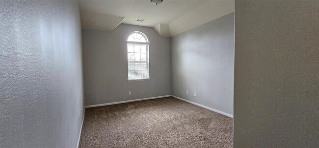 Building Photo - 6027 Turner Shadow Ln