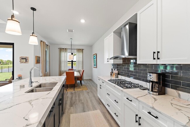 Building Photo - 15883 Key Biscayne Ln