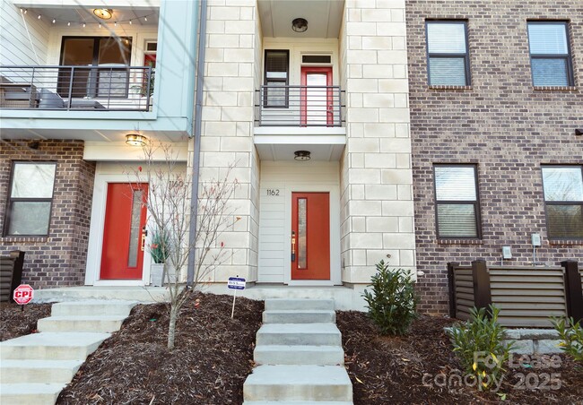 Primary Photo - 1162 E 36th St