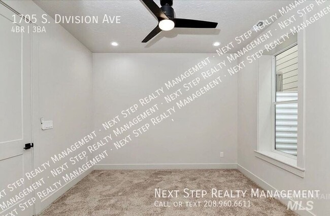 Building Photo - 1705 S Division Ave