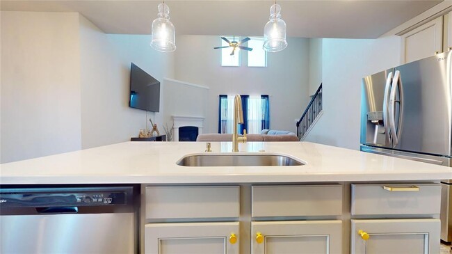Building Photo - 32927 Silver Mdw Wy