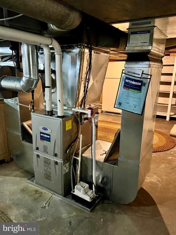 Building Photo - 222 Berlin Rd N