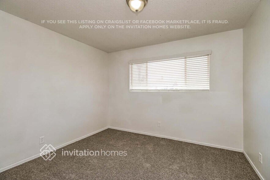 Building Photo - 1754 W 2nd St