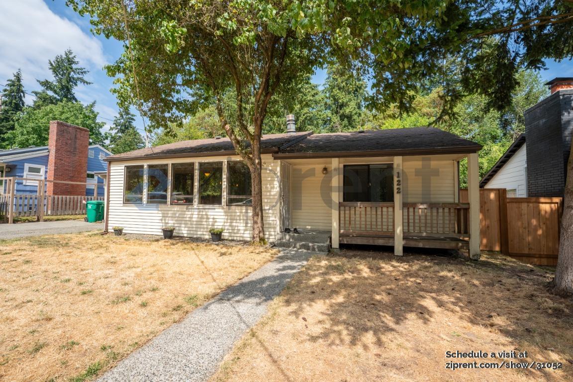 Building Photo - 122 NE 130th St