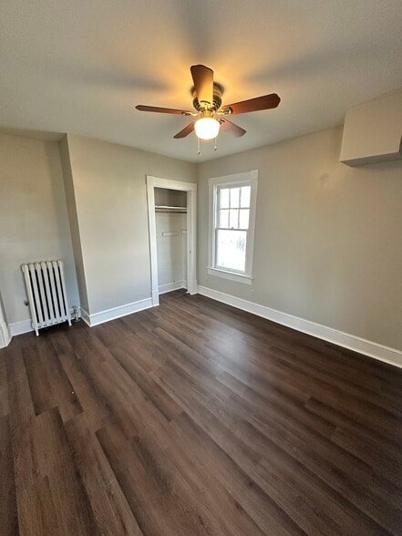Bedroom 3 with ceiling fan - 106 S Raleigh St