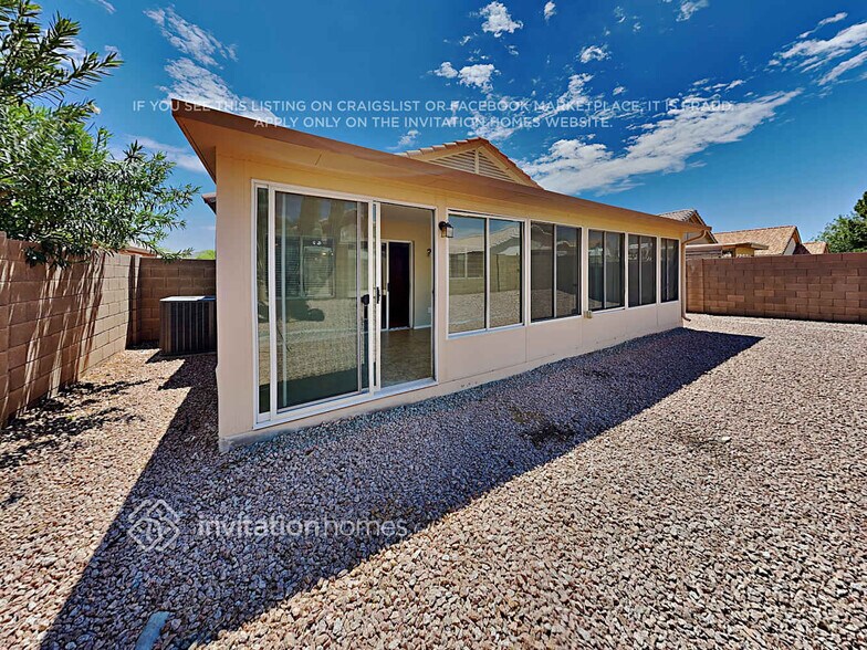 Building Photo - 11538 E Camino St
