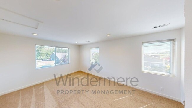 Building Photo - prov2322