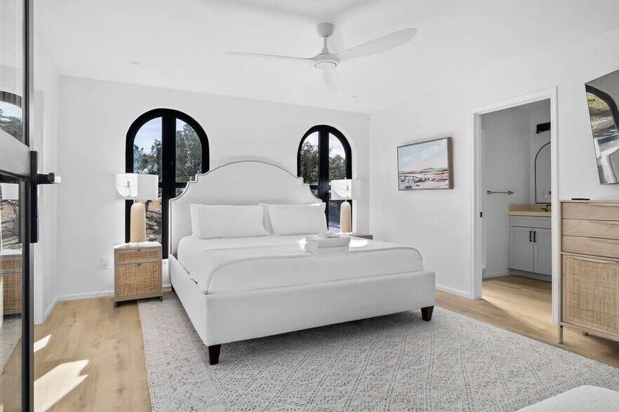 Building Photo - 2701 Bumble Bee Dr