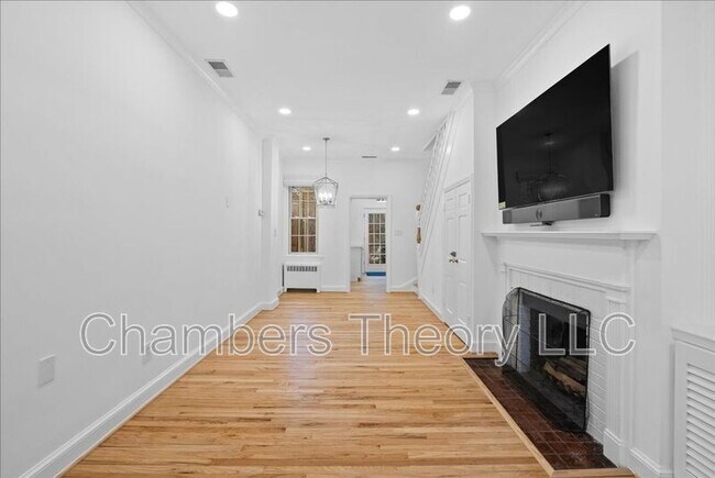 Building Photo - 1343 28th St NW