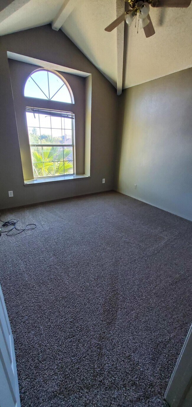 Building Photo - 12525 Tierra Cuervo Dr