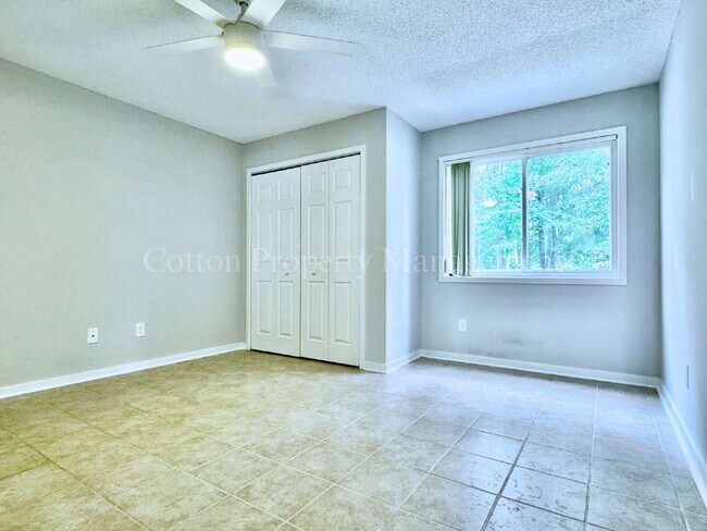 Building Photo - 1507 Military Cutoff Rd