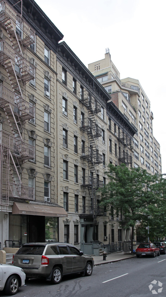 Primary Photo - 425 East 65 Street