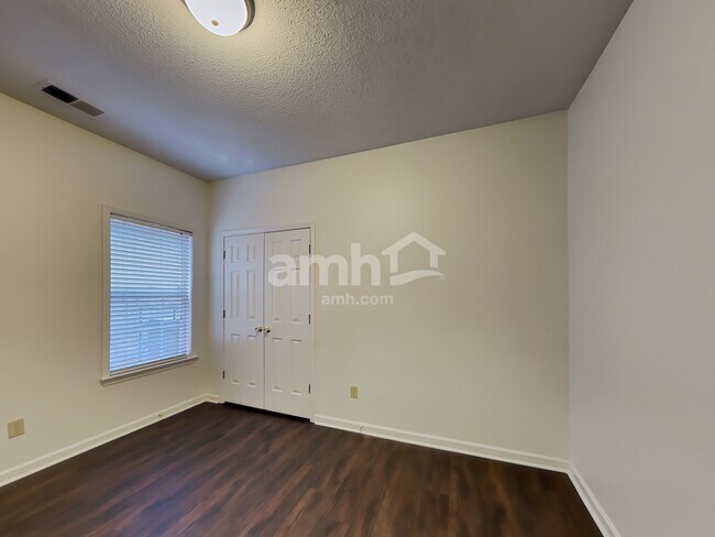 Building Photo - 1588 Wynne Rd