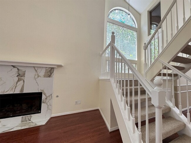 Building Photo - 31 N Lakeridge Cir