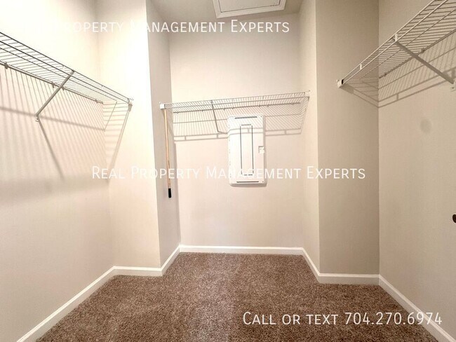 Building Photo - 6024 Caprera Wy
