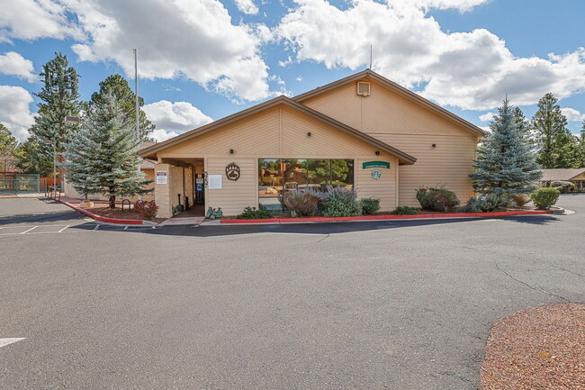 Building Photo - 2650 N Valley View Rd