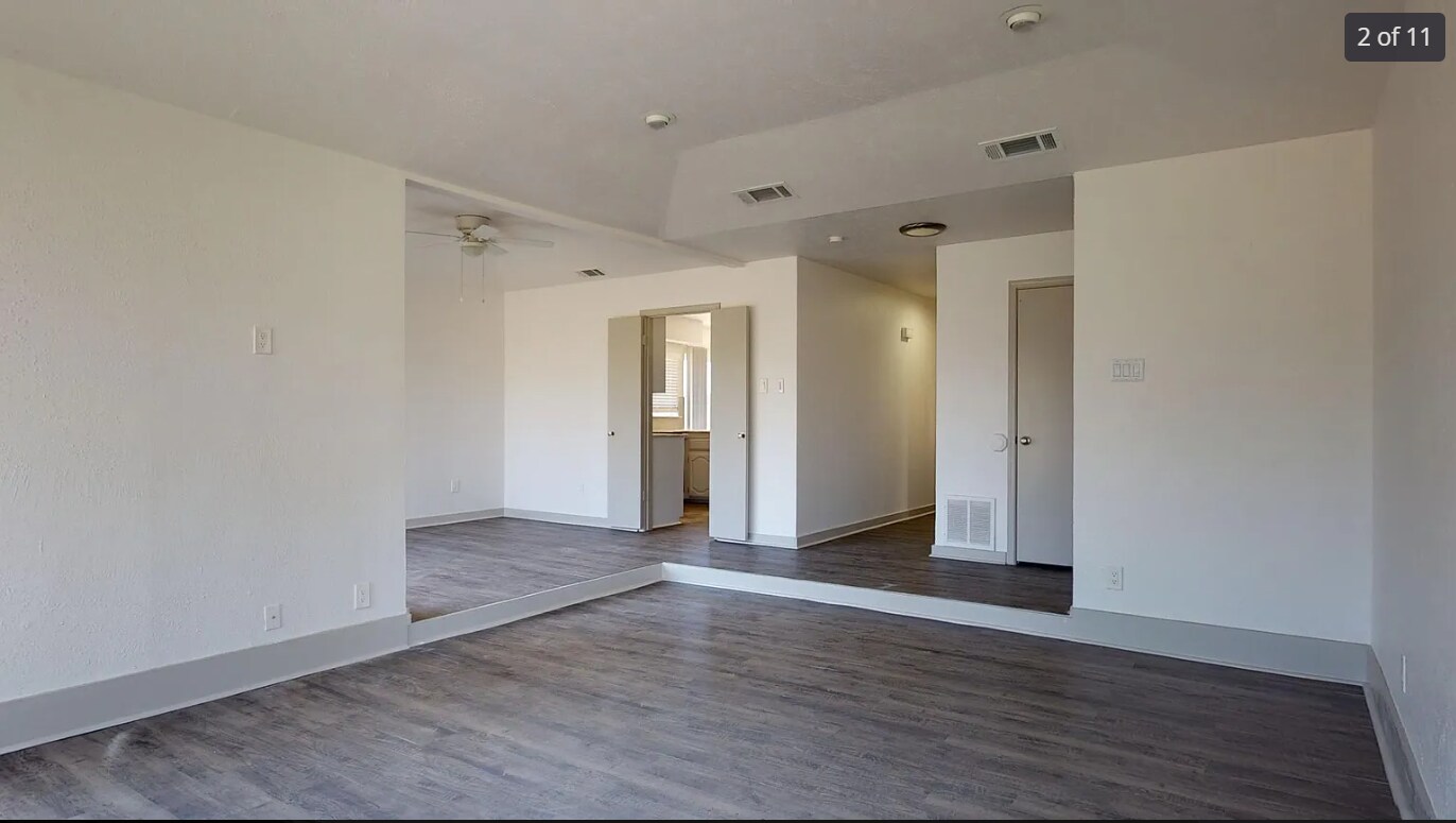 Livingroom - 210 Trellis Pl