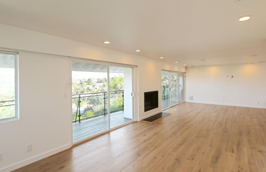 Building Photo - 7353 Pyramid Pl