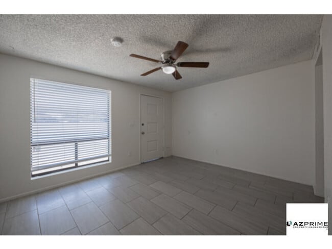 Building Photo - $500 OFF FIRST MONTH'S RENT MOVE IN SPECIAL! Introducing this Comfortable 2/1 Tempe Duplex!