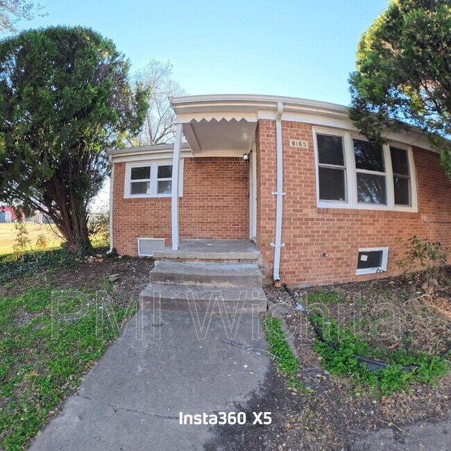 Primary Photo - 6165 E Boston St