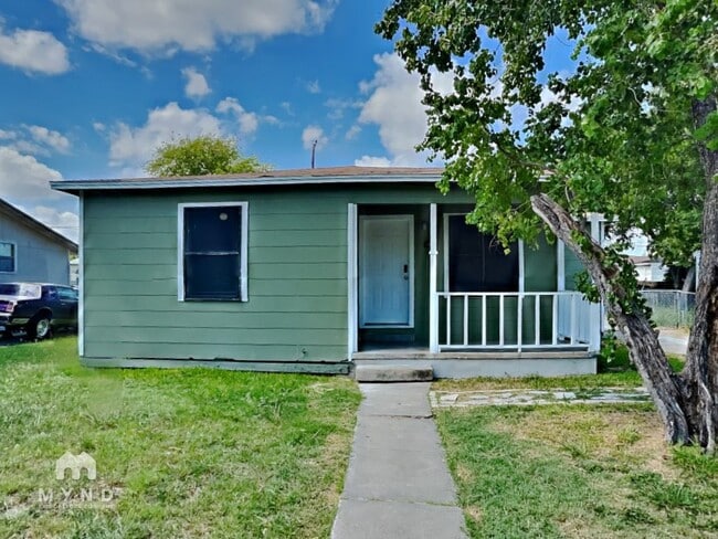 Building Photo - 1441 Miami Dr