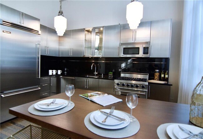 Stainless Steel Viking Appliances - 849 S Broadway