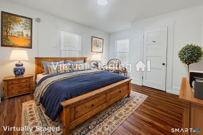 Building Photo - 394 High St