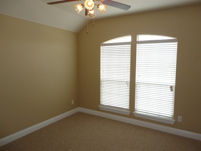 Building Photo - 9546 Lance Dr