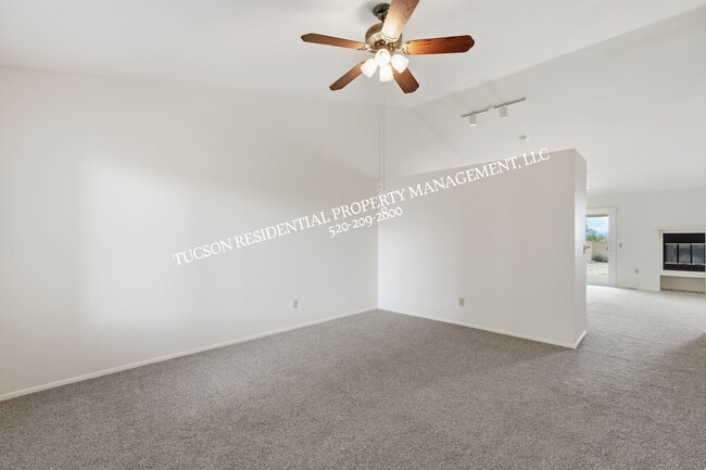 Building Photo - 9960 E Banister Dr