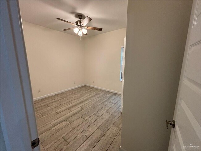 Building Photo - 212 Lauryn Dr