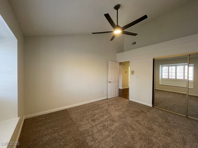 Building Photo - 579 Cervantes Dr
