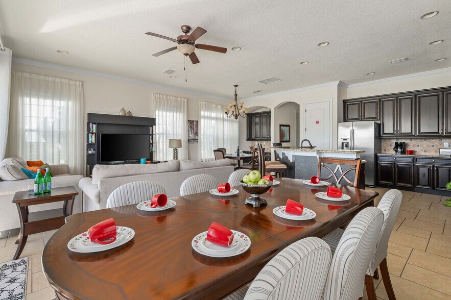 Building Photo - 1080 Castle Pines Ct