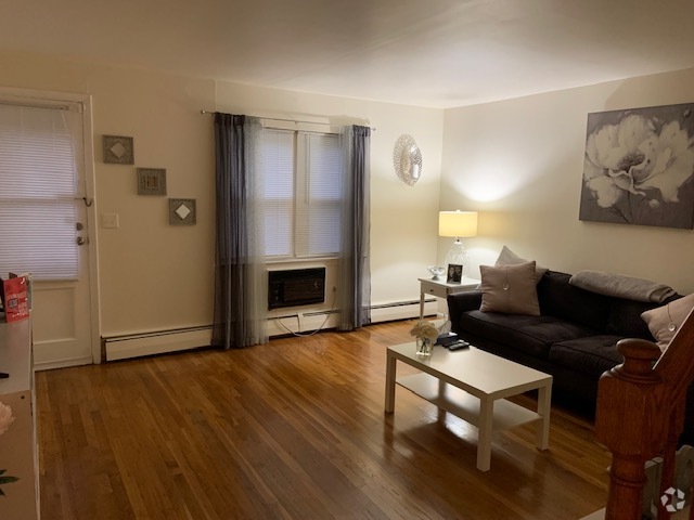Living room - 85 Abner Ct