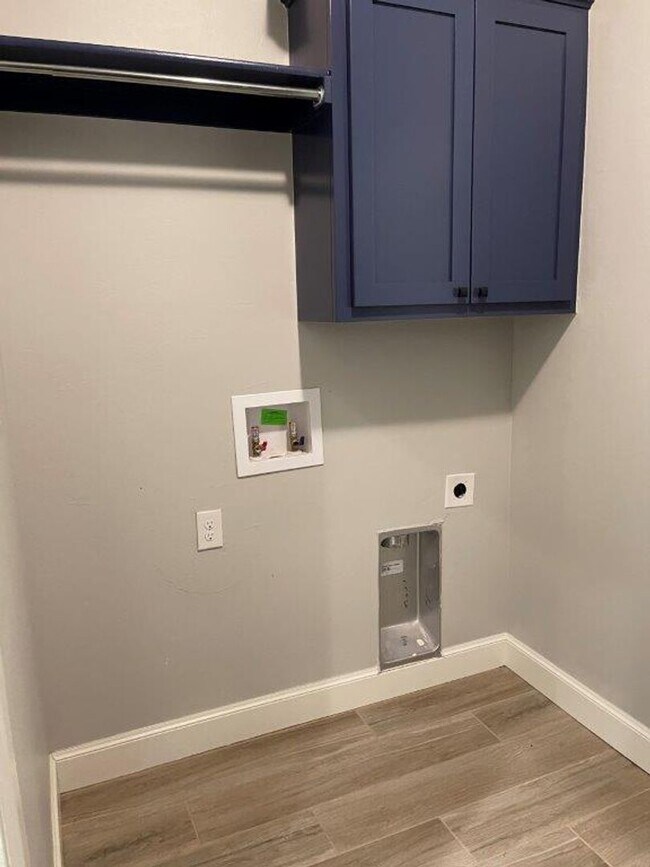 Building Photo - Deer Creek Schools! Storm Shelter, great colors, lots of light, swim, workout and play right in t...