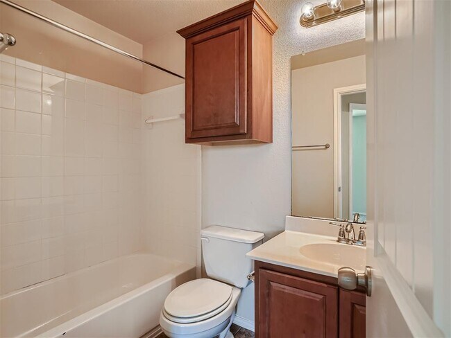 Building Photo - 819 Palo Duro Dr