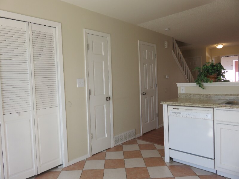 Building Photo - 1848 Zebulon Dr