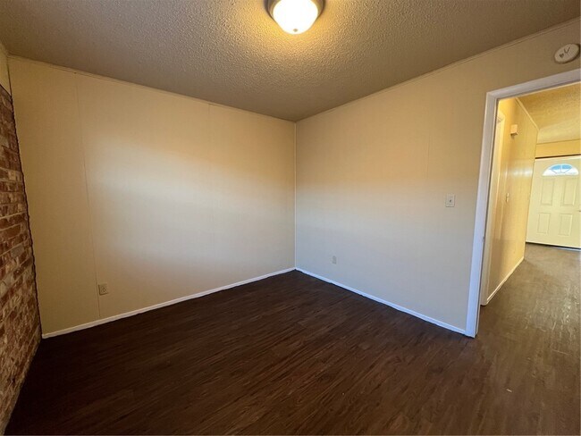 Building Photo - 2006 Theodore Dr