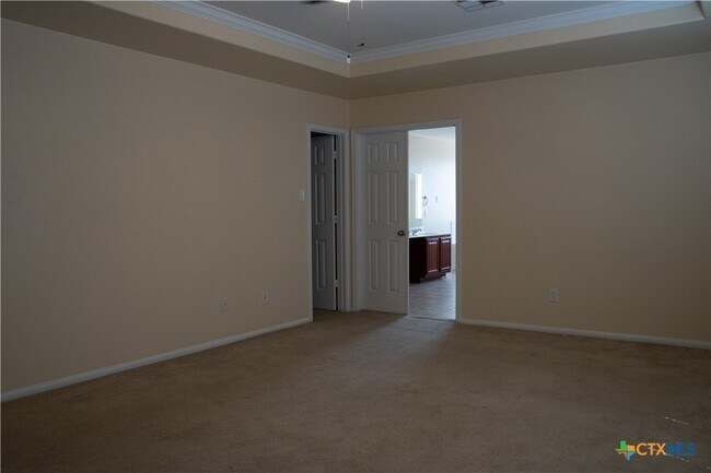 Building Photo - 711 Taurus Dr