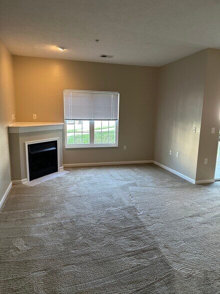 Living room with fireplace - 415 Stockton Rdg