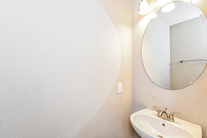 Building Photo - 8656 Treasure Trove St